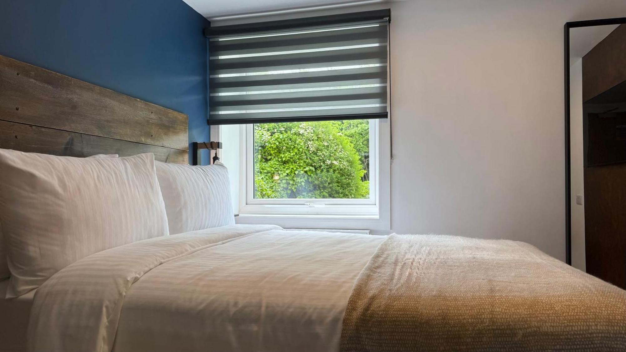 Watermead House Hotel Чард Екстериор снимка
